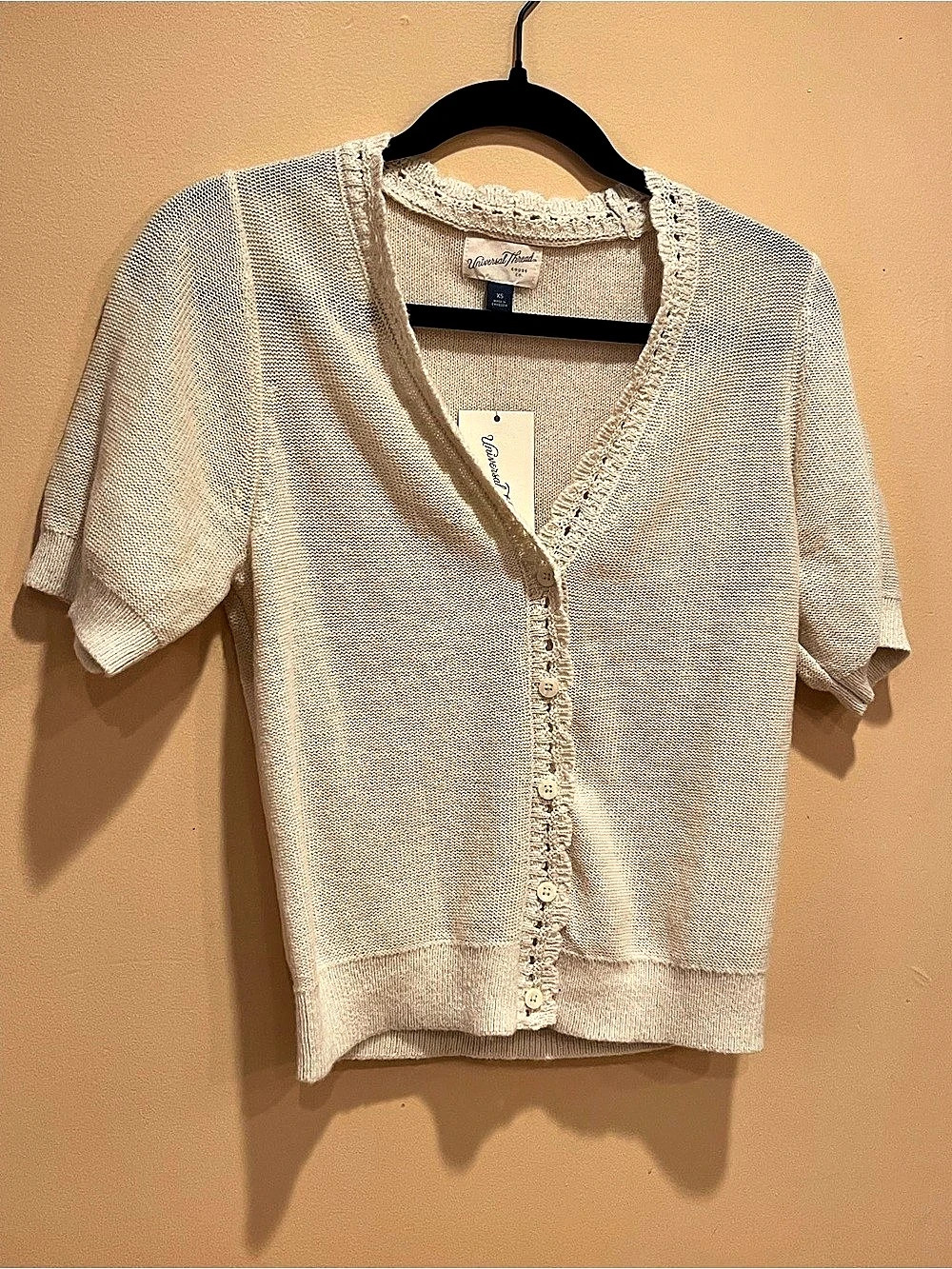 Universal Thread Women's Short Sleeve Heirloom V-Neck Cardigan Sweater Cream XS